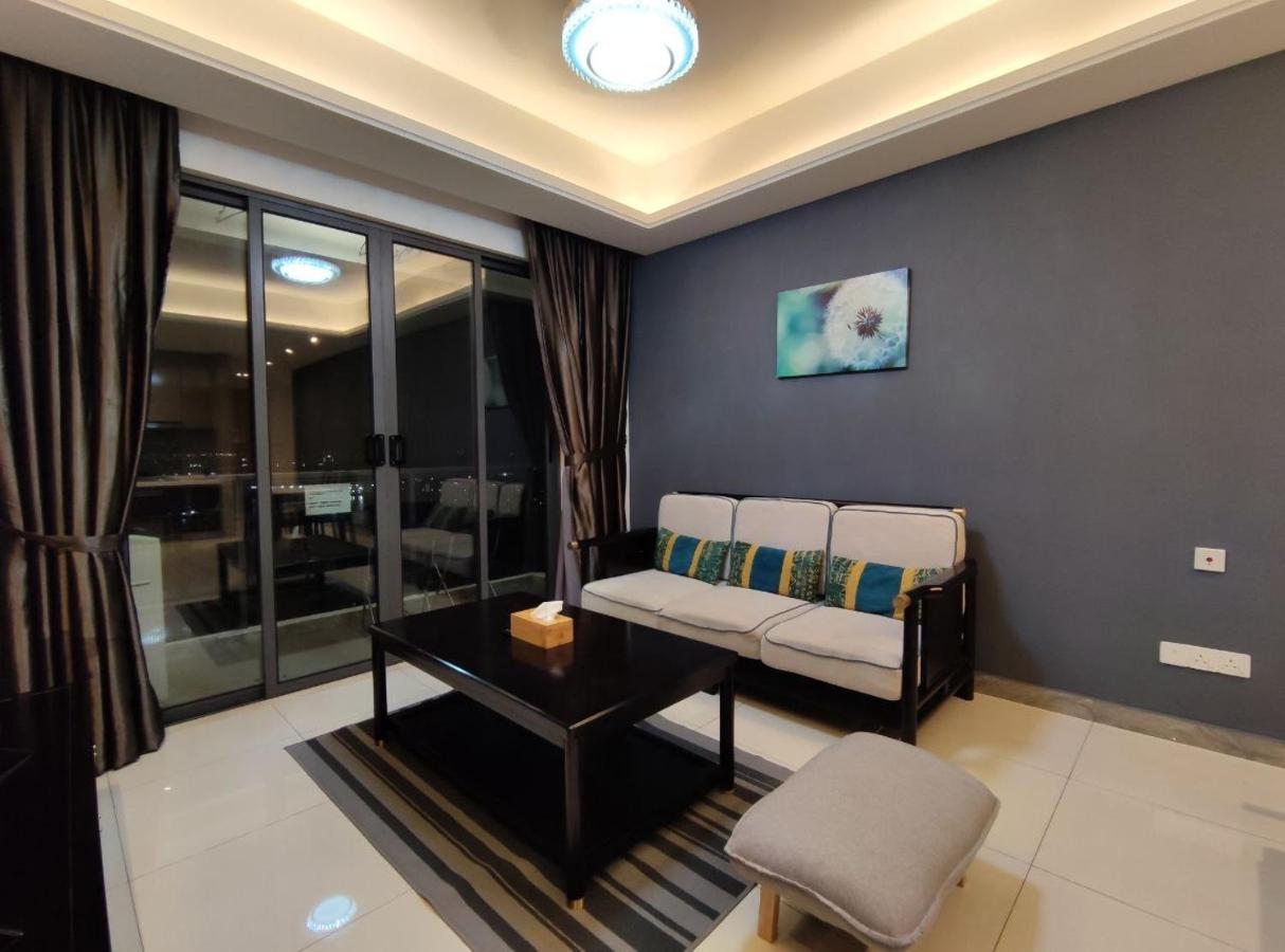 Luxury Homestay R&F Princess Cove 新山 外观 照片